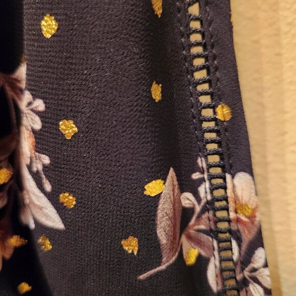 BEAUTIFUL ILLA ILLA MINI DRESS - STATEMENT BACK- SIZE SMALL -  EUC - LIKE NEW! - Picture 7 of 11